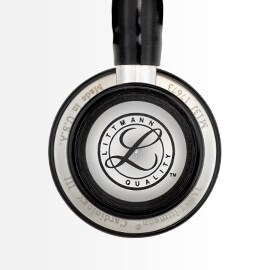 Close-up van de pediatrische zijde van de 3M Littmann Cardiology III Stethoscoop dat de Littmann Kwaliteitszegel laat zien.
